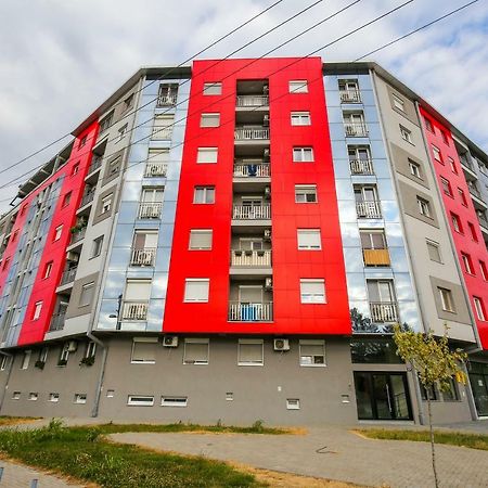 סובוטיקה Manirosi 2 Apartman מראה חיצוני תמונה