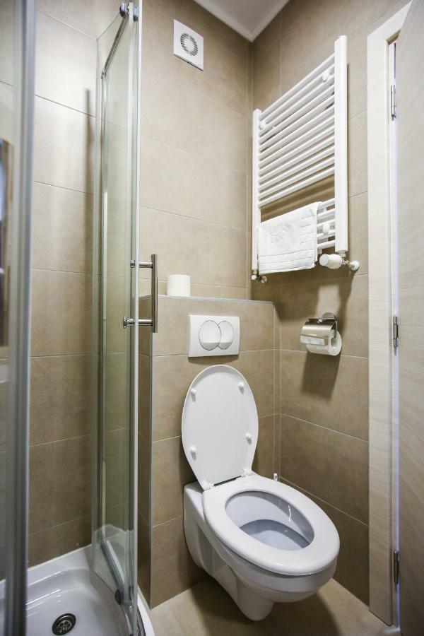 סובוטיקה Manirosi 2 Apartman מראה חיצוני תמונה