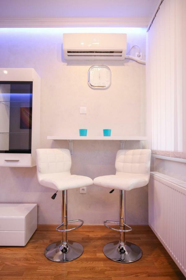סובוטיקה Manirosi 2 Apartman מראה חיצוני תמונה